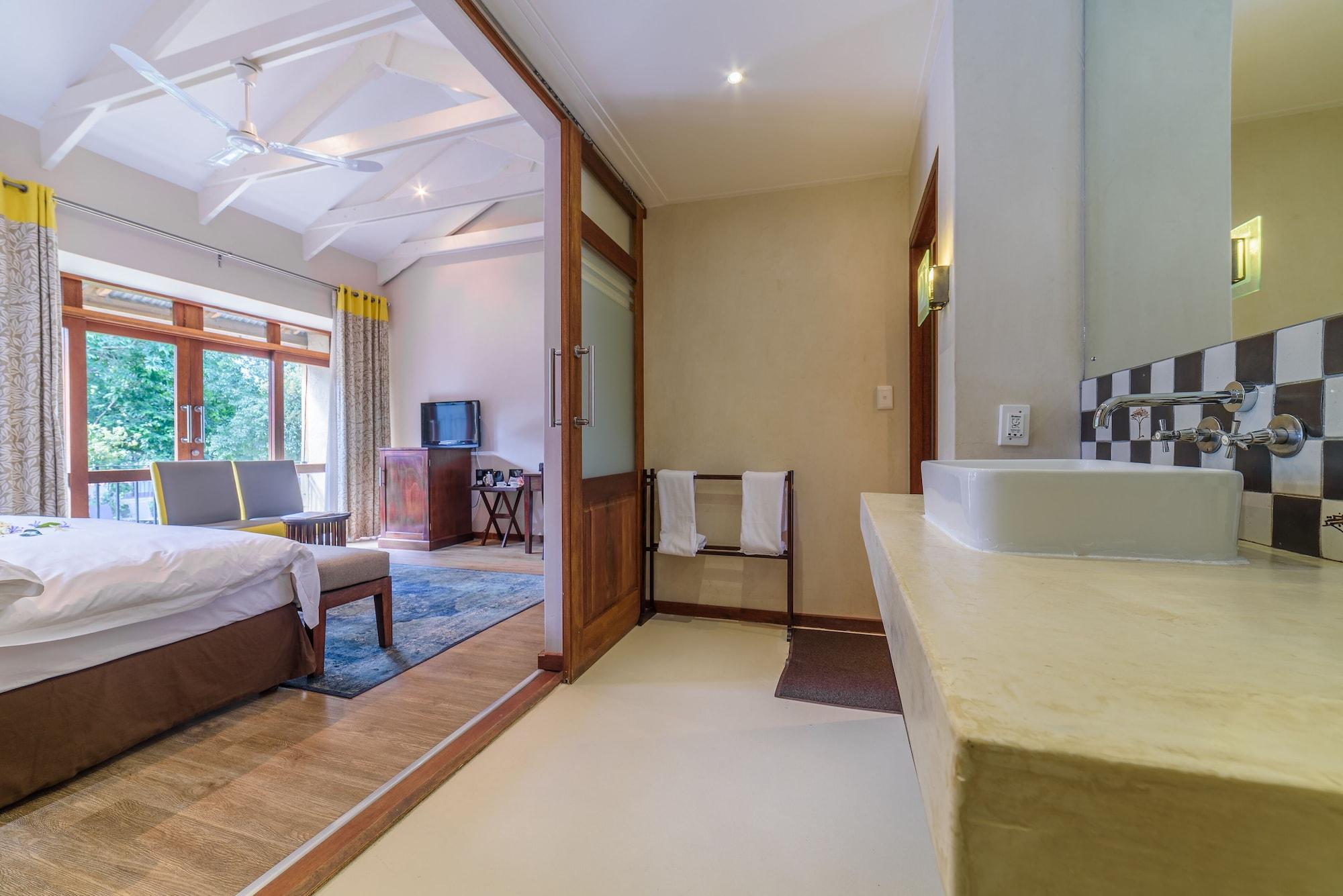 Casterbridge Hollow Boutique Hotel Уайт Ривър Екстериор снимка
