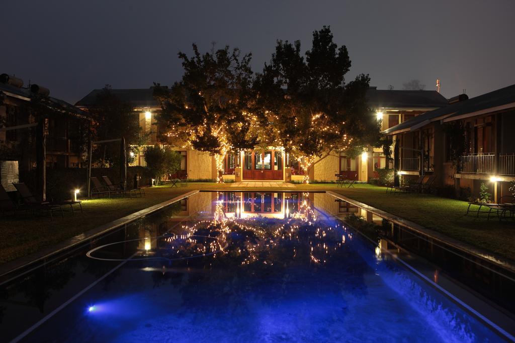 Casterbridge Hollow Boutique Hotel Уайт Ривър Екстериор снимка