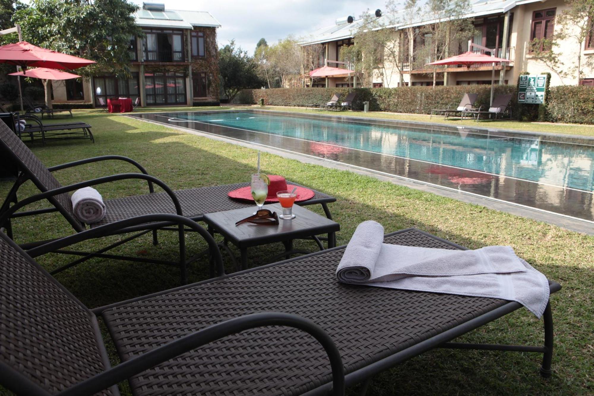 Casterbridge Hollow Boutique Hotel Уайт Ривър Екстериор снимка