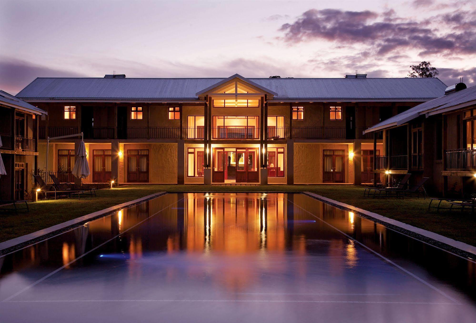 Casterbridge Hollow Boutique Hotel Уайт Ривър Екстериор снимка