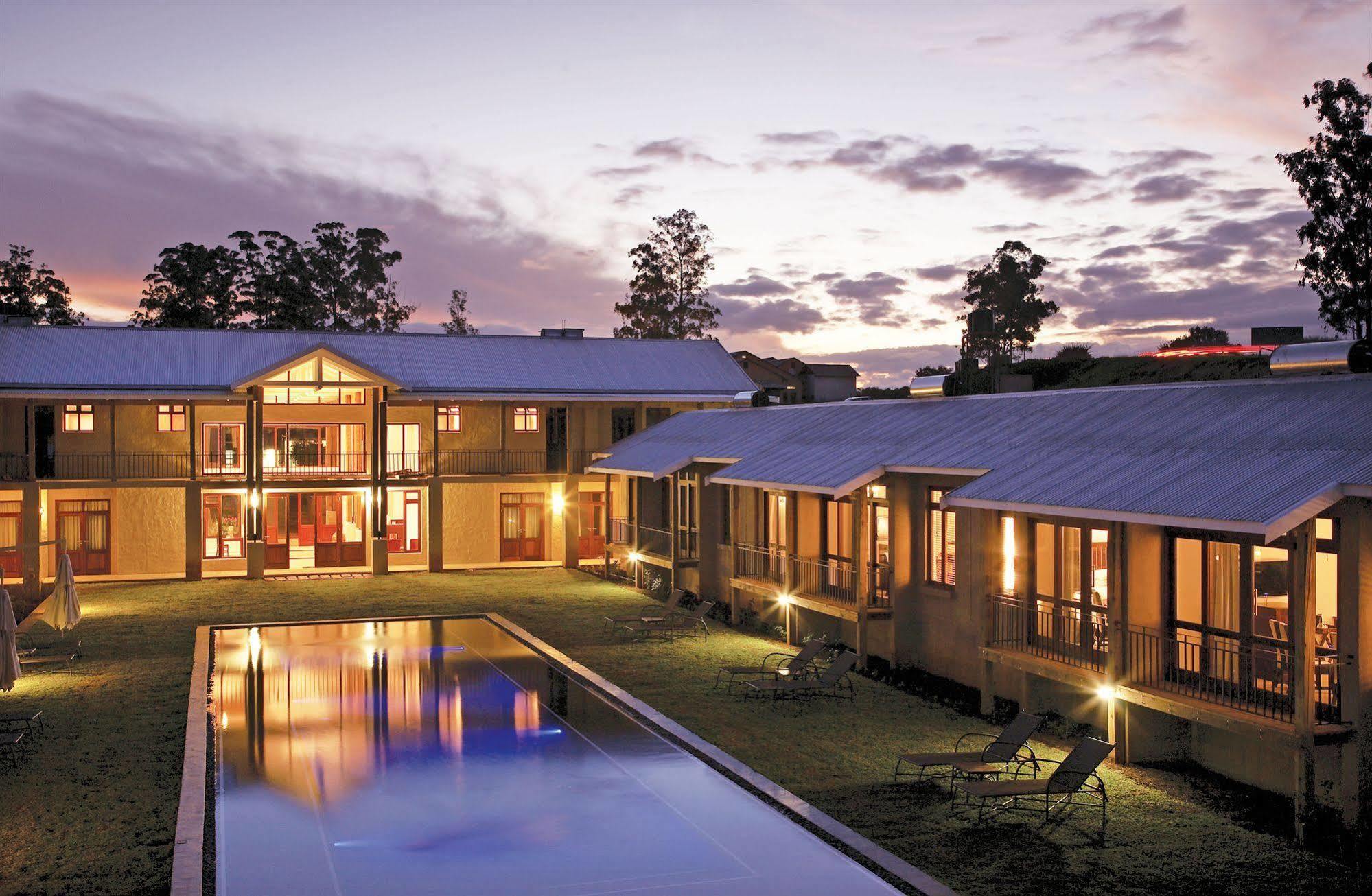 Casterbridge Hollow Boutique Hotel Уайт Ривър Екстериор снимка